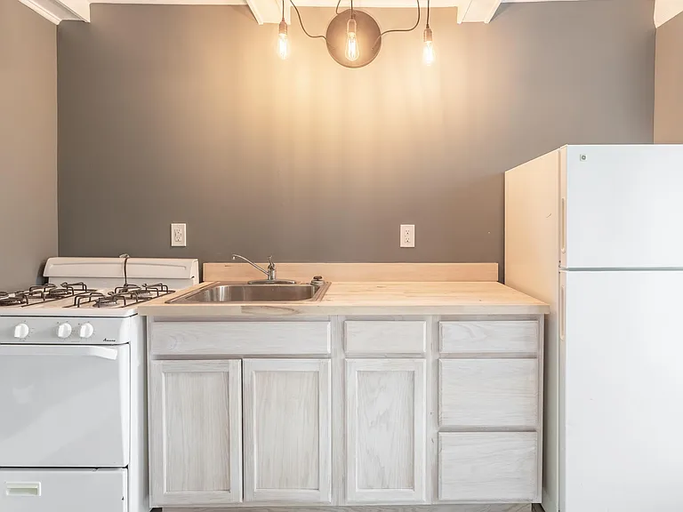 2280 Annabelle St #6 — Photo 3