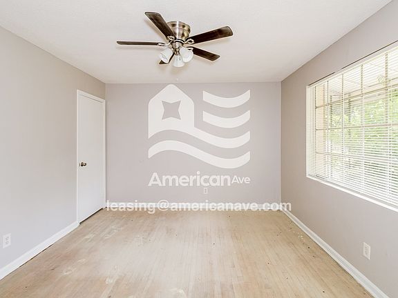 35043_003_wm_-_living_room_13003567.jpg