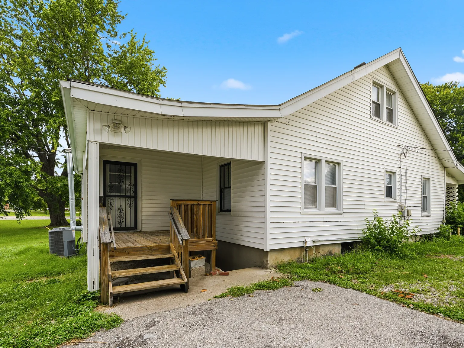 4 bed, 1544 sqft, $1,800 — Photo 3