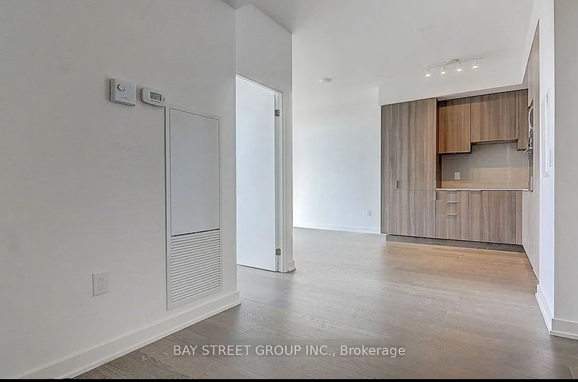 2 bed, $2,600 — Photo 2