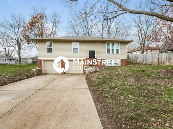 1905 SW Onyx St, Blue Springs, MO 64014