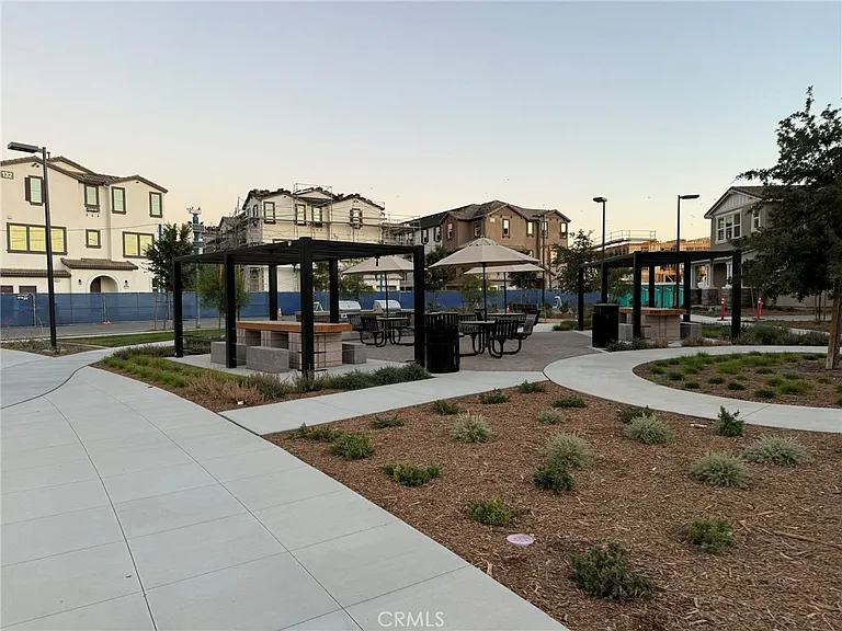 40442 Melrose Dr — Photo 33