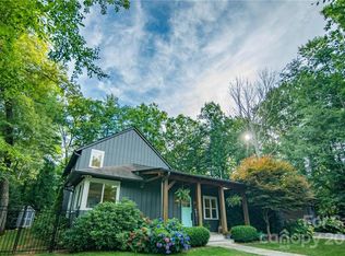 657 N Rugby Rd, Hendersonville, NC 28791