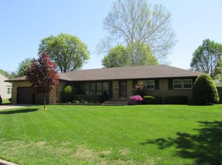 2154 S Valley Rd, Springfield, MO 65804
