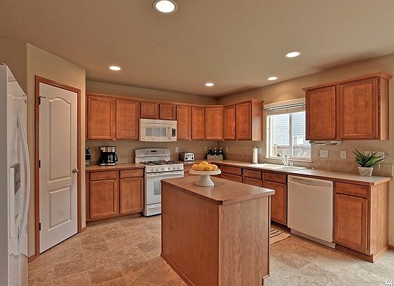 5th image of 11903 57th Ave NE