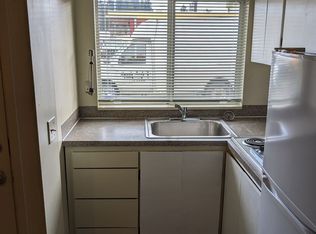1001 N 109th St APT B, Seattle, WA 98133