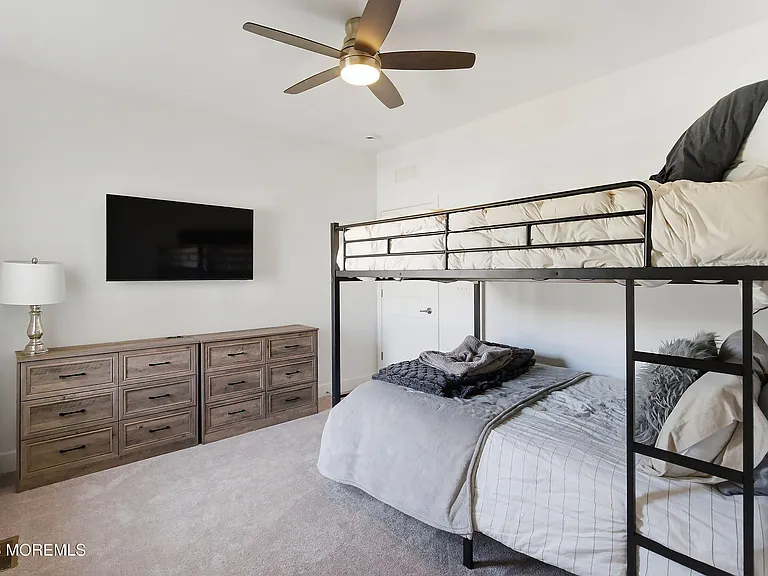 1402 Journey Ave — Photo 36