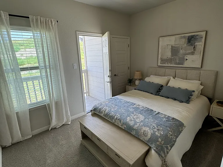 7219 Magnolia Vlg #201 — Photo 8