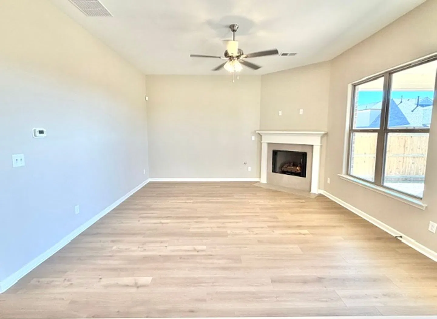 GreenWillow Dr220 — Photo 3