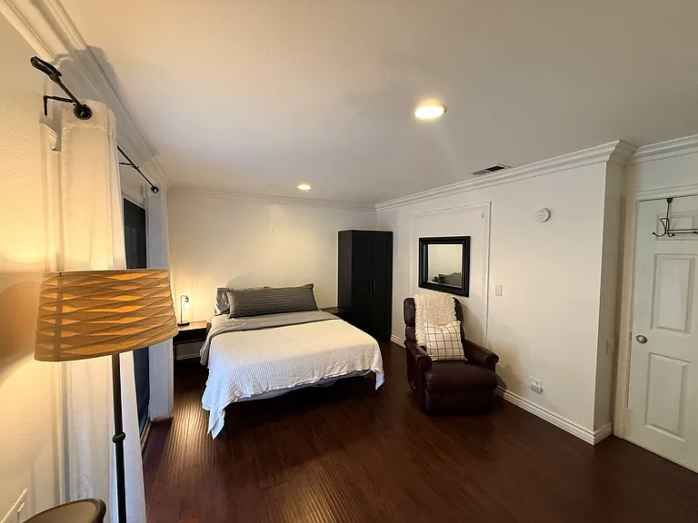 Fully Furnished Room