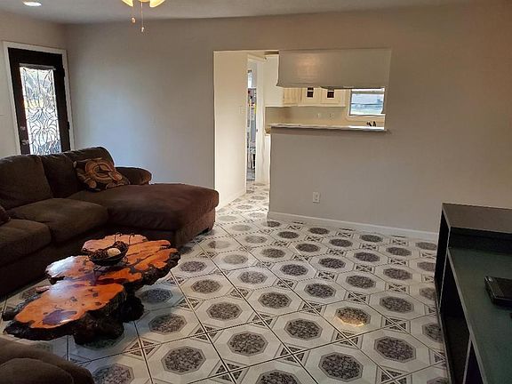 5th image of 2802 Rosebury Dr