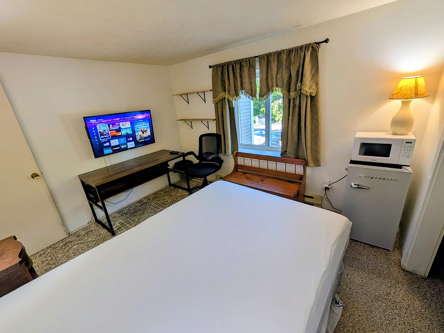 2 bed, 1.5 bath, 950 sqft, $1,100 — Photo 2
