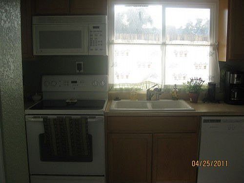 5th image of 2402 E Dahlia Dr
