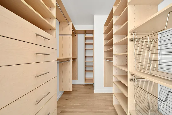 Sold by Christie's International Real Estate Group, LLC | media 6