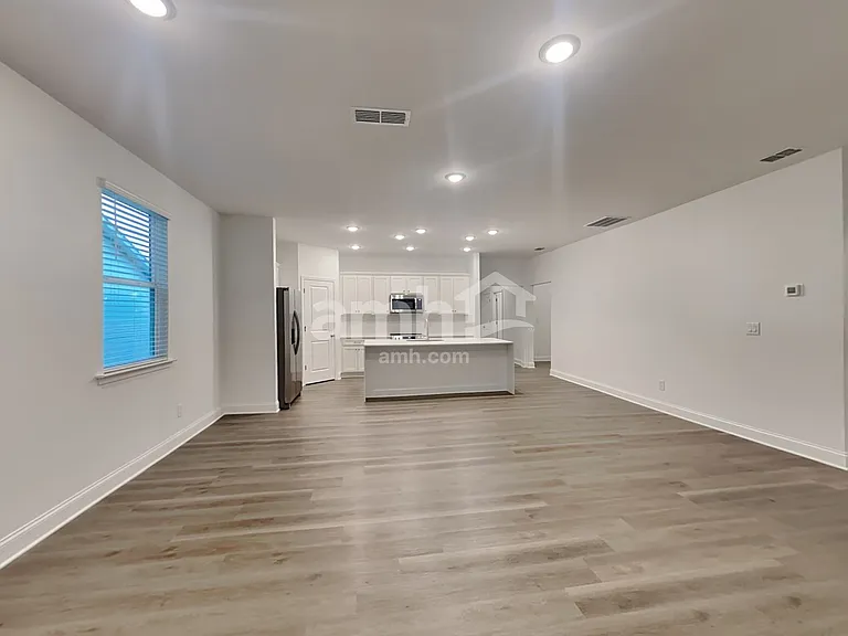 1605 Soapstone Rd — Photo 5