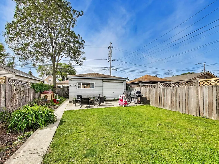 4911 W Grace St — Photo 30
