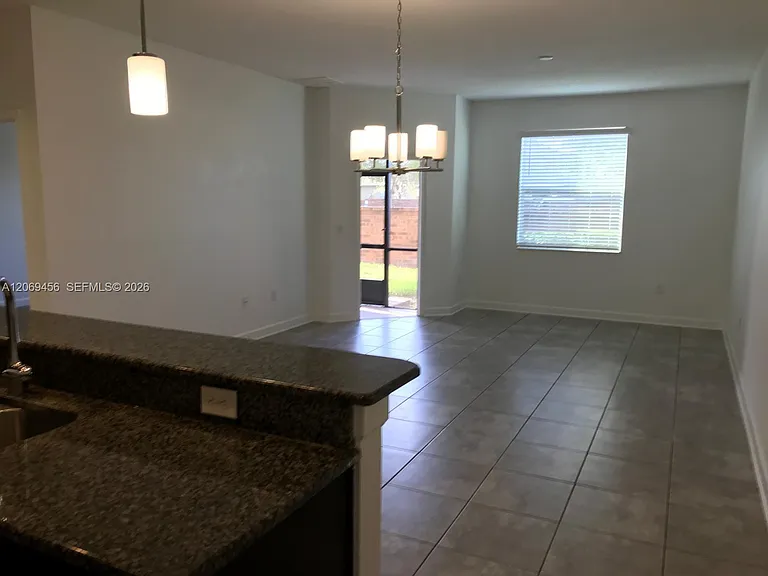 3348 Rodrick Cir — Photo 3