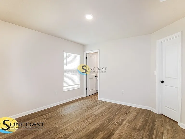 5953 W Oak Park Blvd — Photo 8