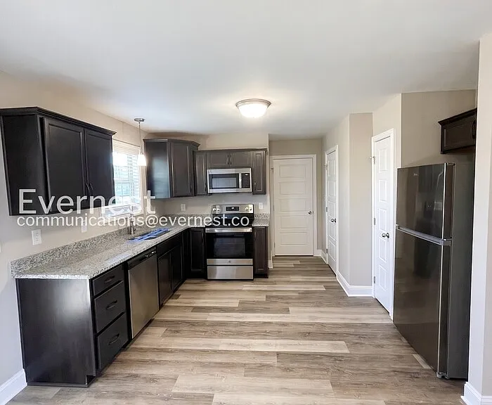 1276 Cardinal Creek Dr — Photo 5