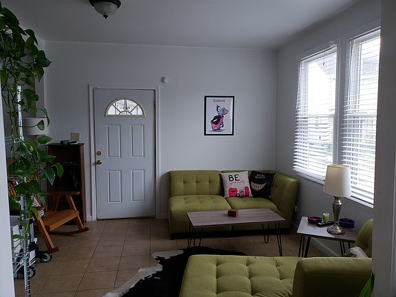 2nd image of 3839 Delachaise St