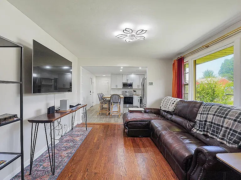 125 Haven St — Photo 3