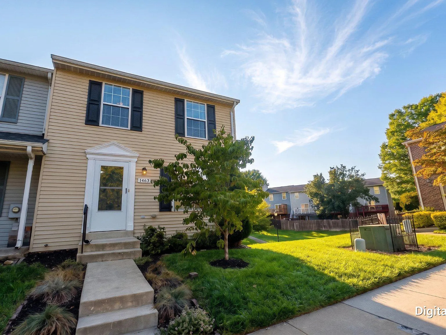 3 bed, 3.5 bath, 2120 sqft, $2,400 — Photo 1