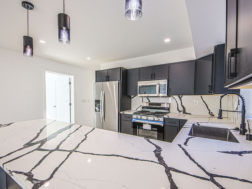 1st image of 5709 Auckland Ave #3