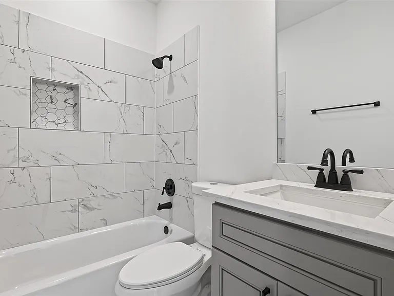 702 Sonfield Dr — Photo 35