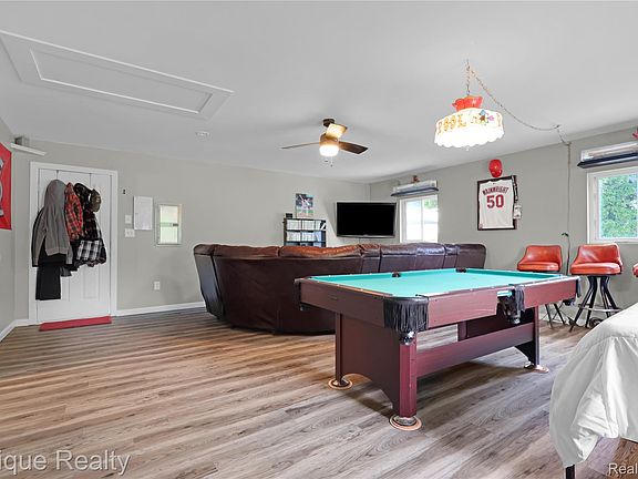 5th image of 38243 Jonathan St
