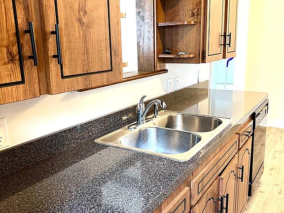 5th image of 28958 Blissfield Dr