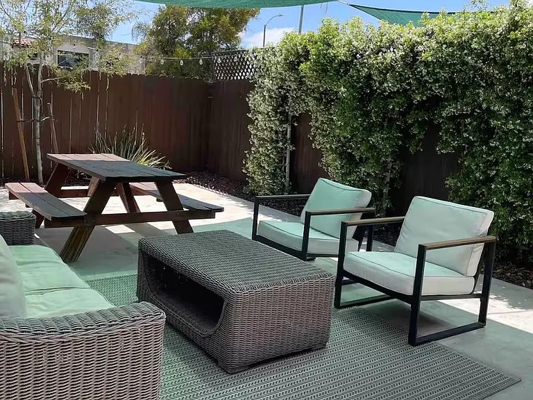 4212 Cherokee Ave — Photo 2