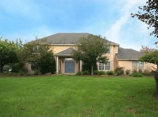 2590 Cold Spring Rd, Lansdale, PA 19446