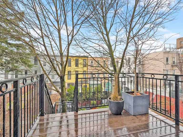 729 Chauncey St #2A — Photo 16