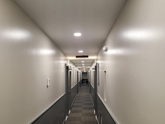 5th image of 1413 E Washington St #6