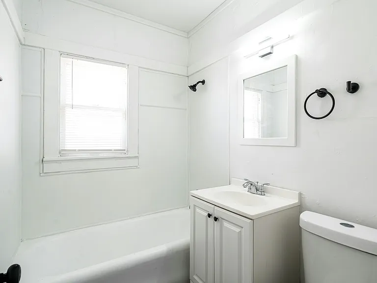3151 N 11th St #B — Photo 7