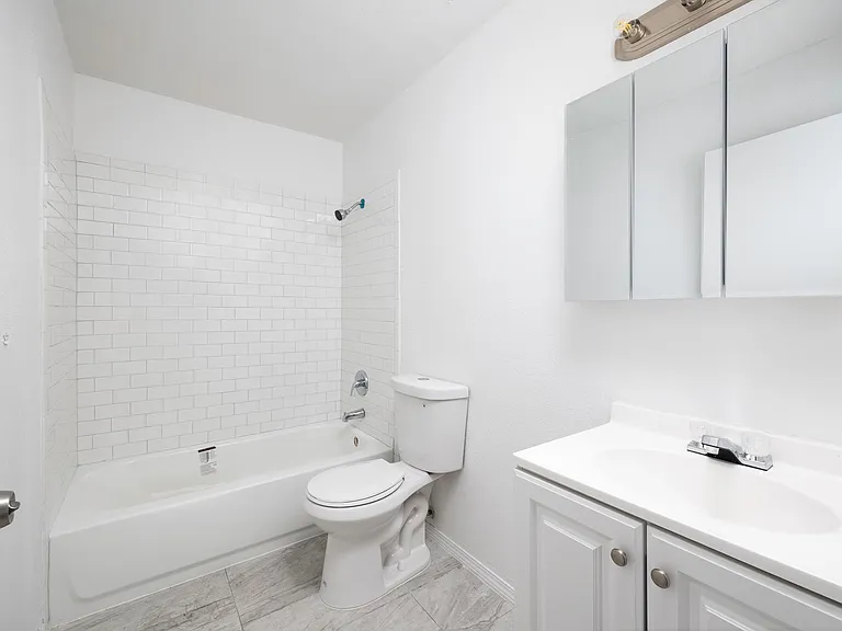 1201 N St Vrain Street — Photo 12