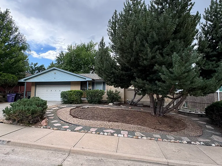 2846 S Joslin Ct — Photo 2