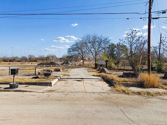 2nd image of 4526 Sierra LOT A-4
