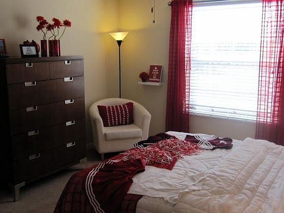3rd image of 16114 Mansfield Point Dr