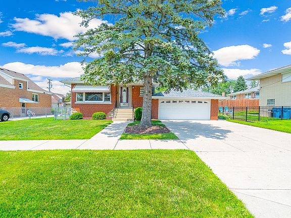 2nd image of 4224 W 108th Pl
