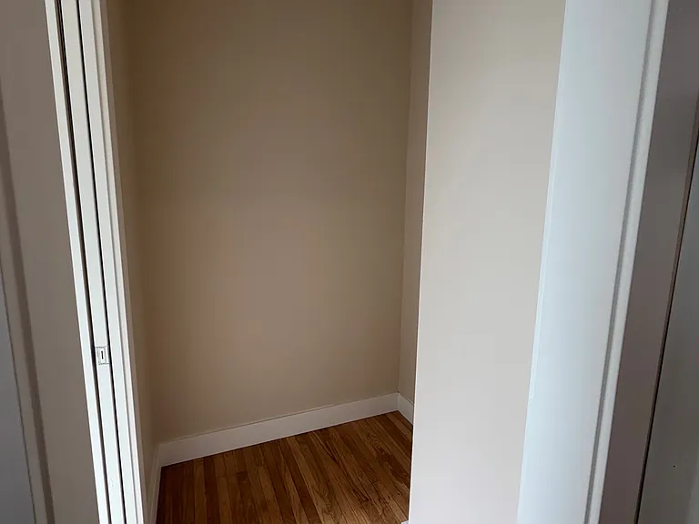 1525 Spruce St #8 — Photo 3