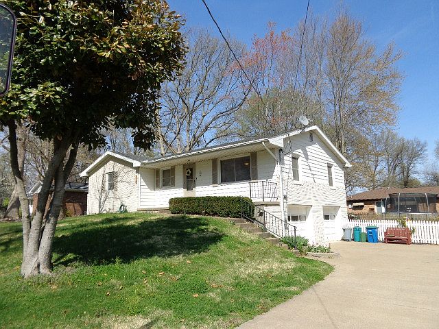 1st image of 716 Carole Pl