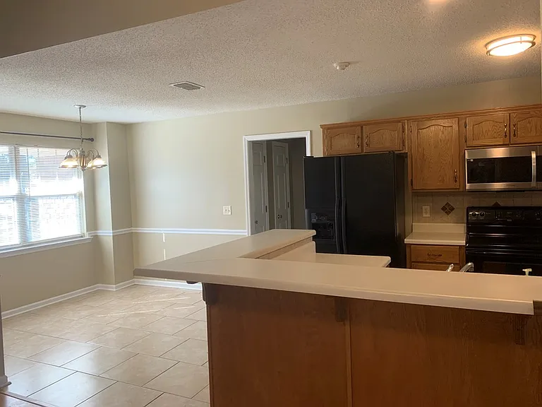 1169 Cumberland Dr — Photo 9