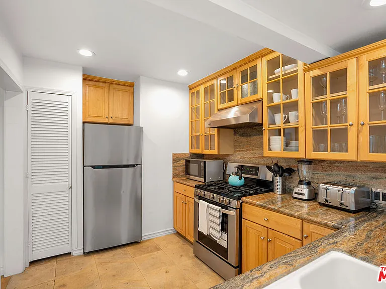 2101 Ocean Ave #3 — Photo 7