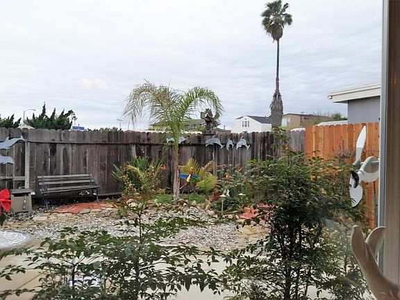 3rd image of 2819 Pierpont Blvd