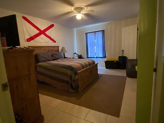5th image of 1001 12th St APT 6