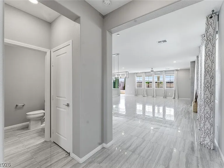 2599 Tolmezzo St — Photo 16