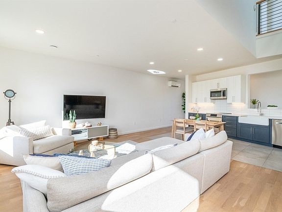 4th image of 78 Fort Ave #78