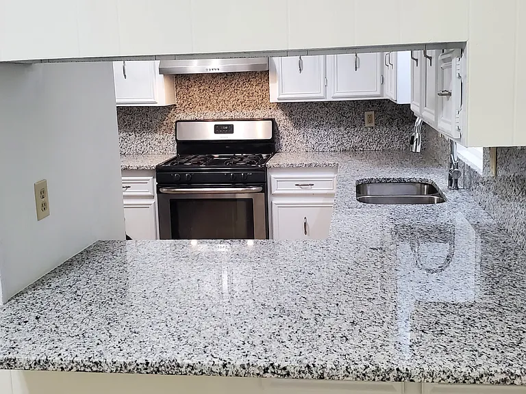 89 Spring Grove Dr — Photo 11