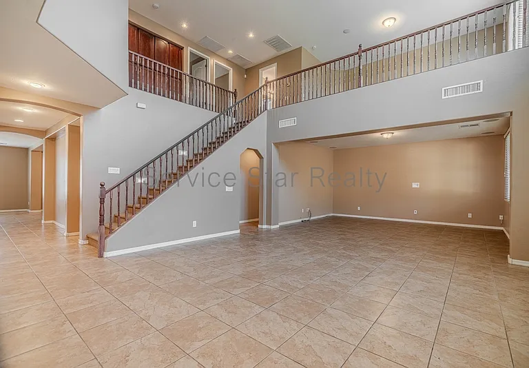 2214 E Chanute Pass — Photo 10